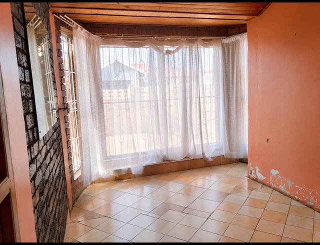 3 BEDROOM HOUSE FOR SALE IN SEBOKENG ZONE 10